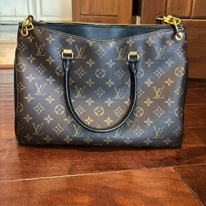Louis Vuitton Tote Bag